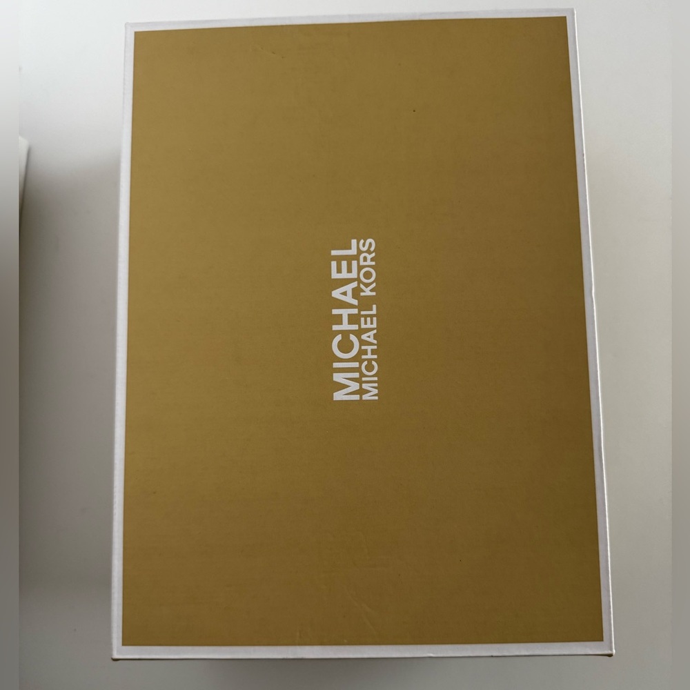 BNIB Michael Kors Serena Light Cream Heels - 7M - Picture 14 of 14